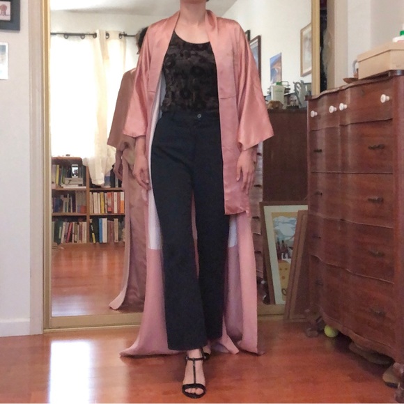 Vintage Pink Floral Japanese Silk Kimono Robe - Picture 11 of 13